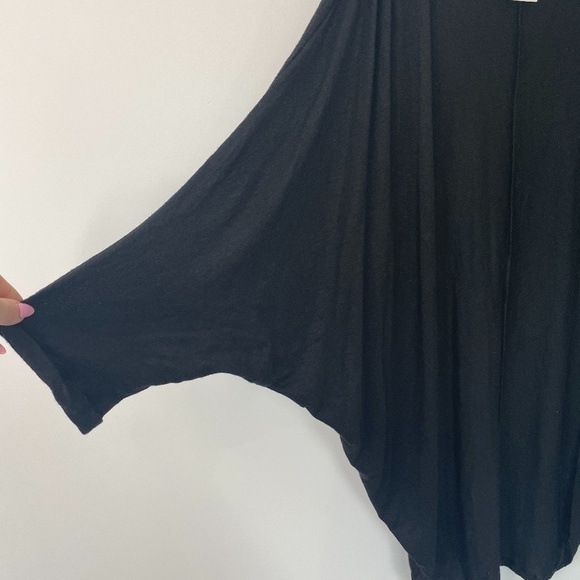 Roffe Accessories Black Lightweight Cover Up - Picture 2 of 4